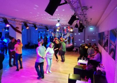 Bilder von Tanzkursen in der Tanzschule am Stiftplatz in Essen Stadtwald und Essen Rellinghausen